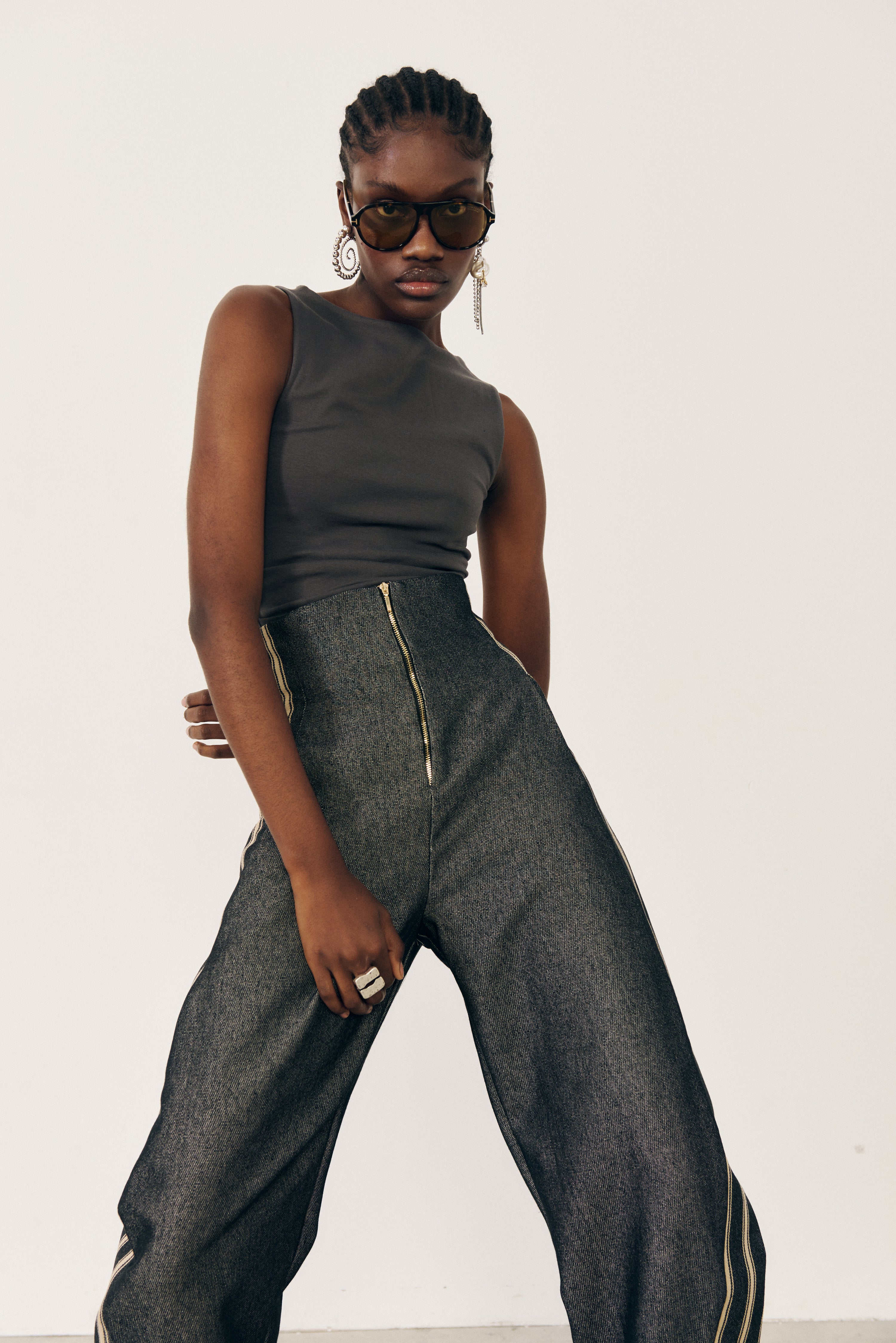 Pantalon globo negro rayas