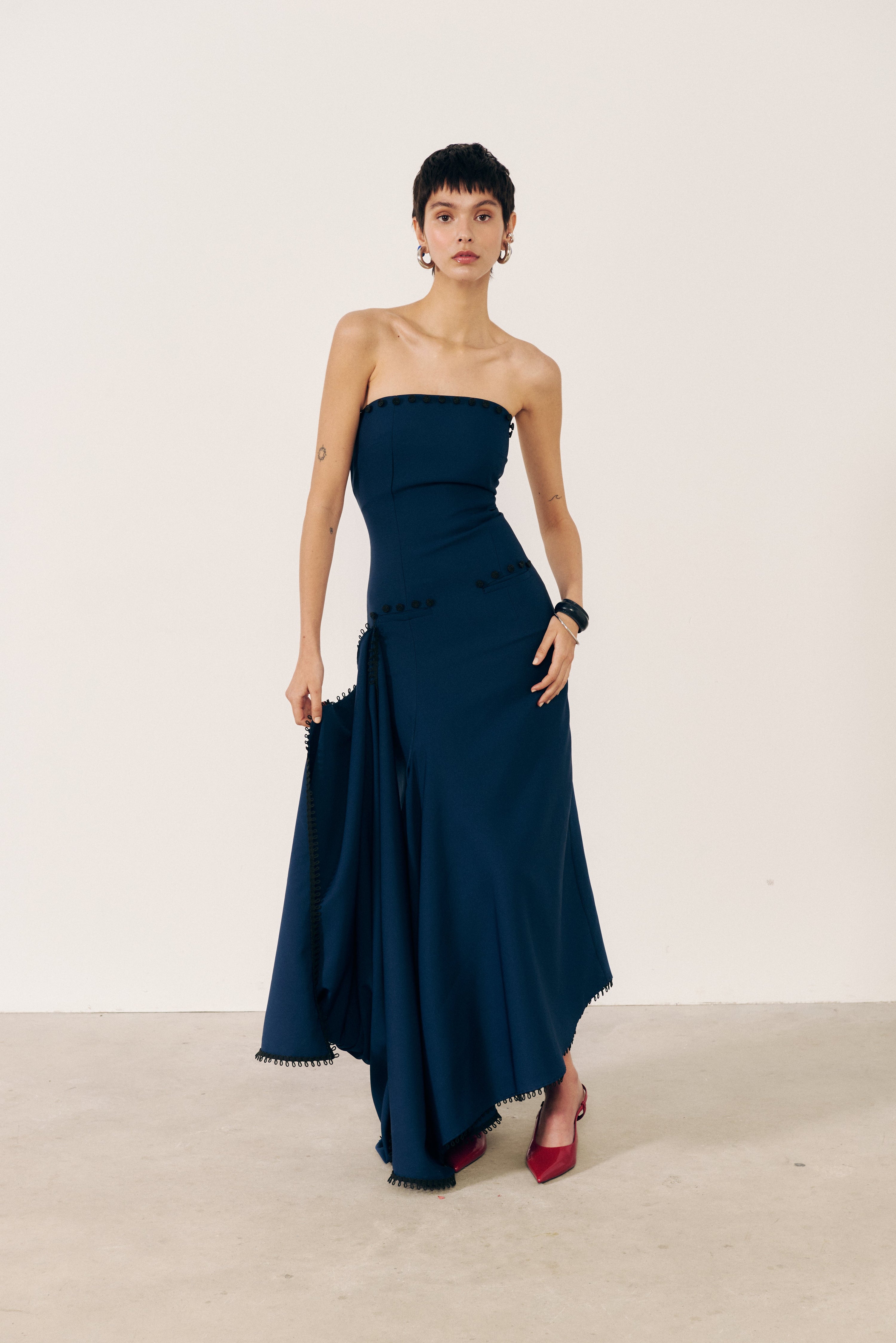 DRESSES