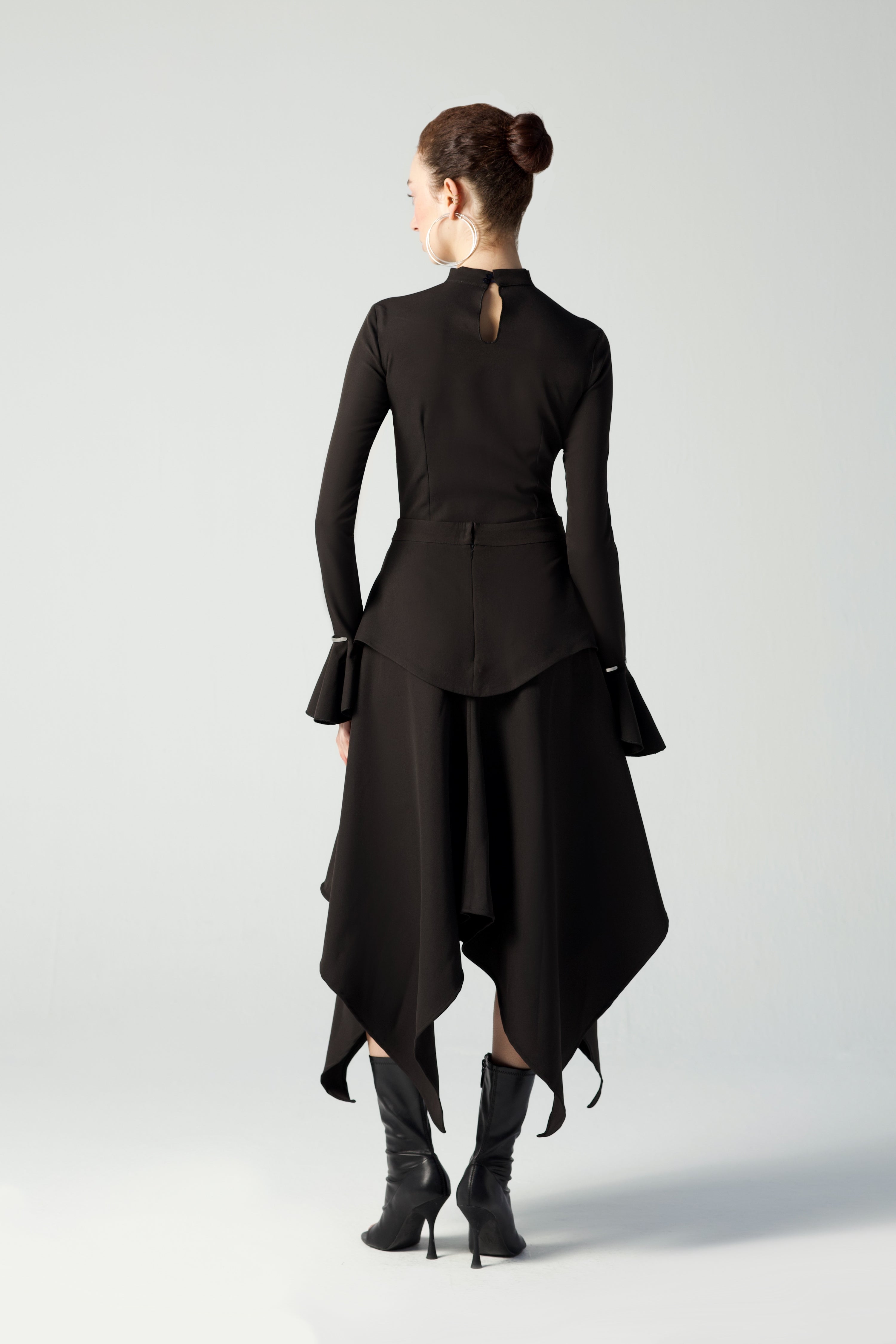 Dust Skirt.B.