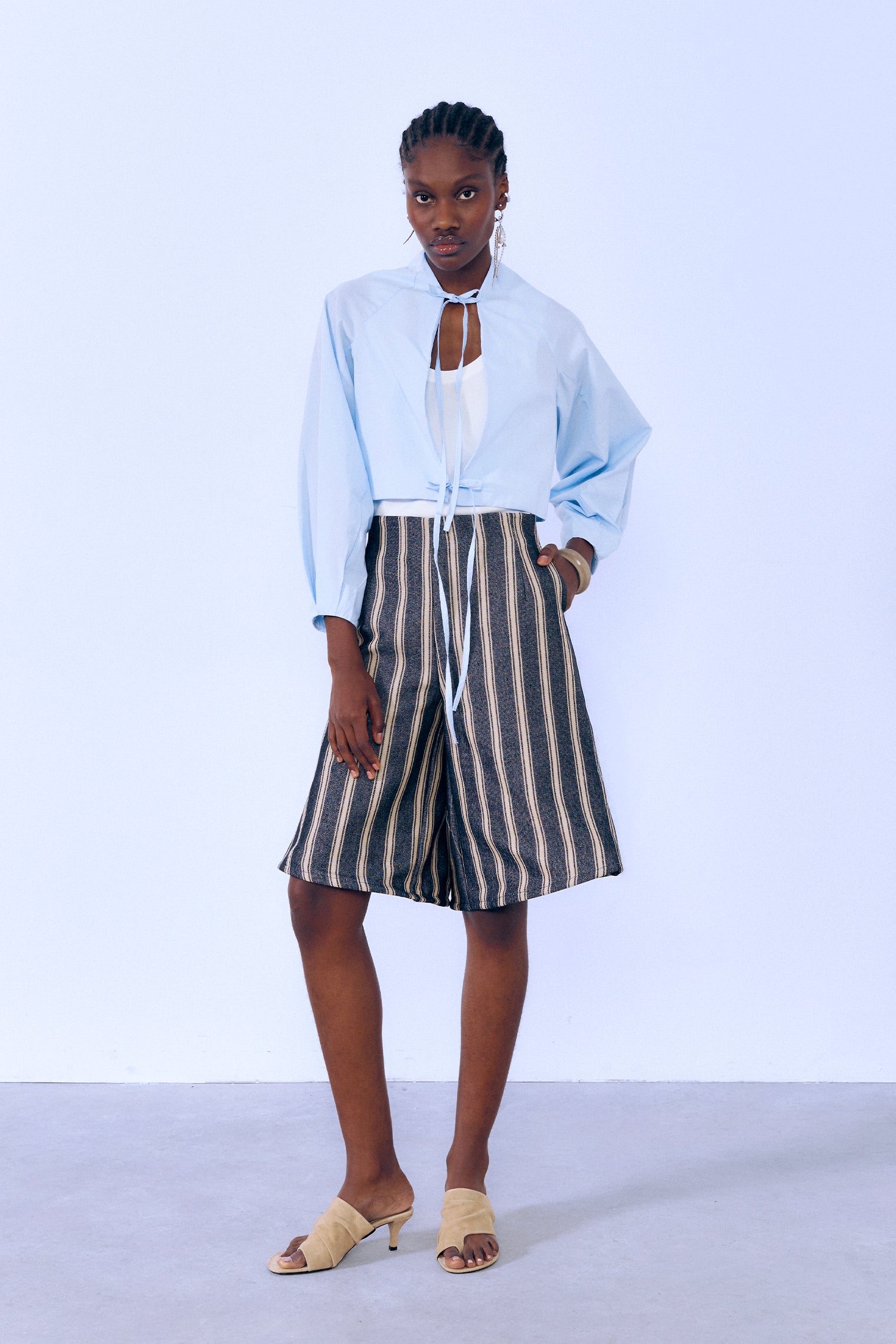 Chaquetilla de manga raglán