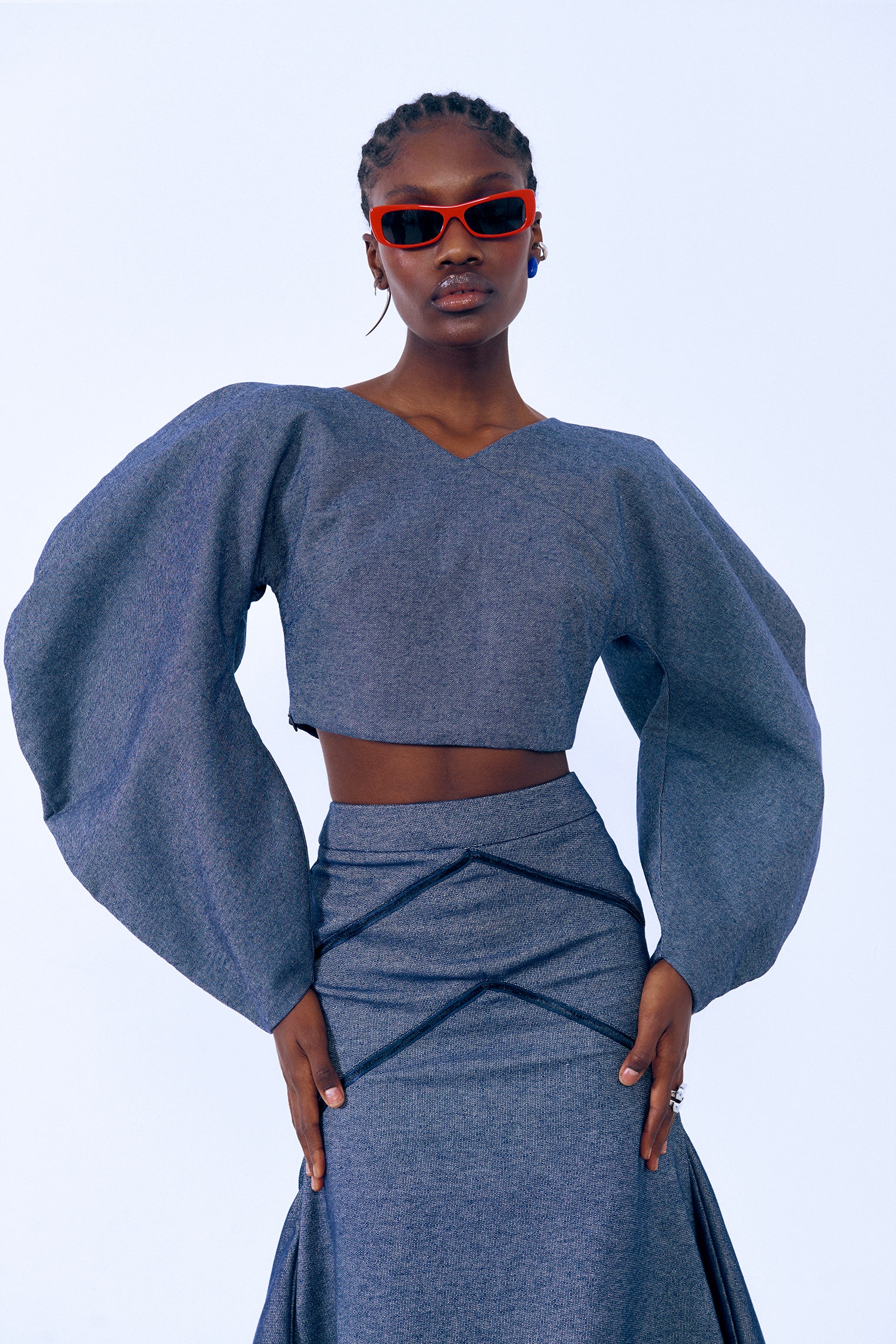 Falda con cortes azul marino