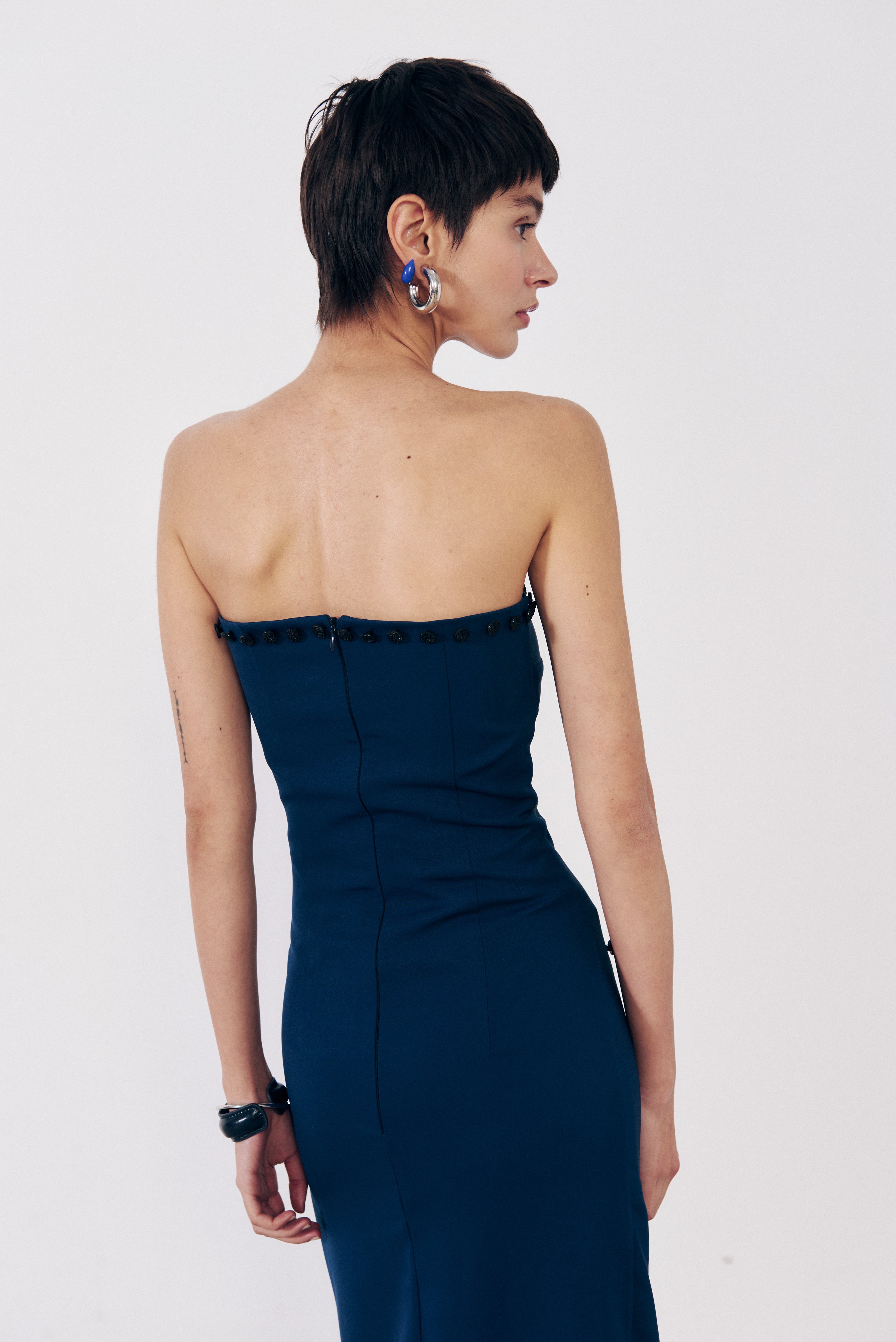Vestido con cola drapeado PRE-ORDER