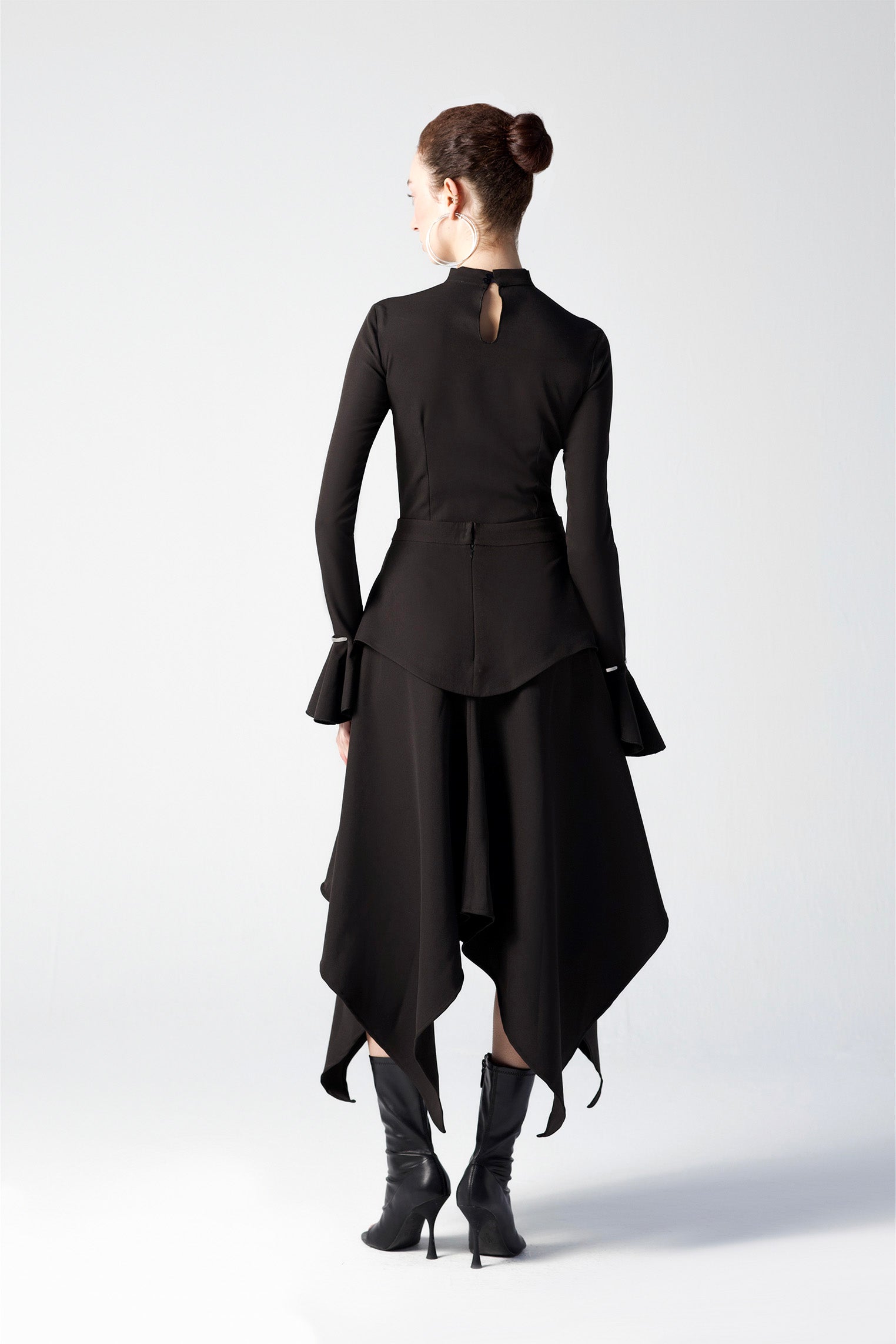 Dust Skirt.B.