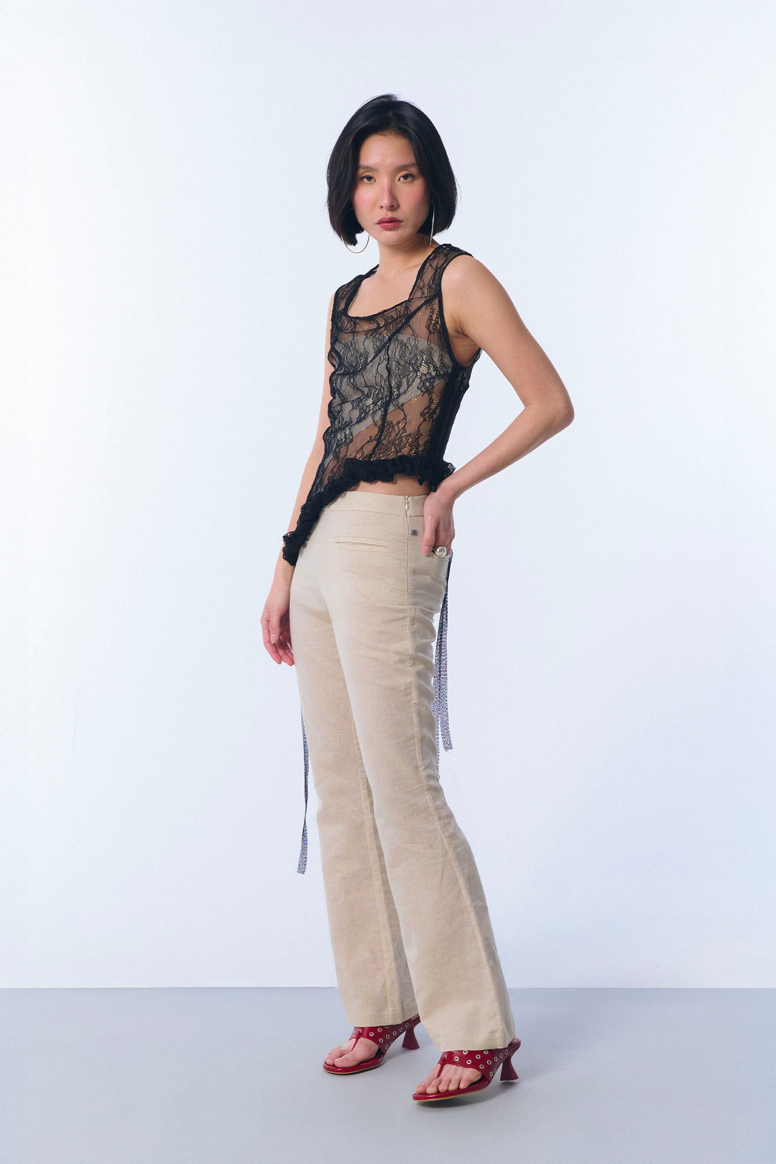 Top "memoria" en encaje negro