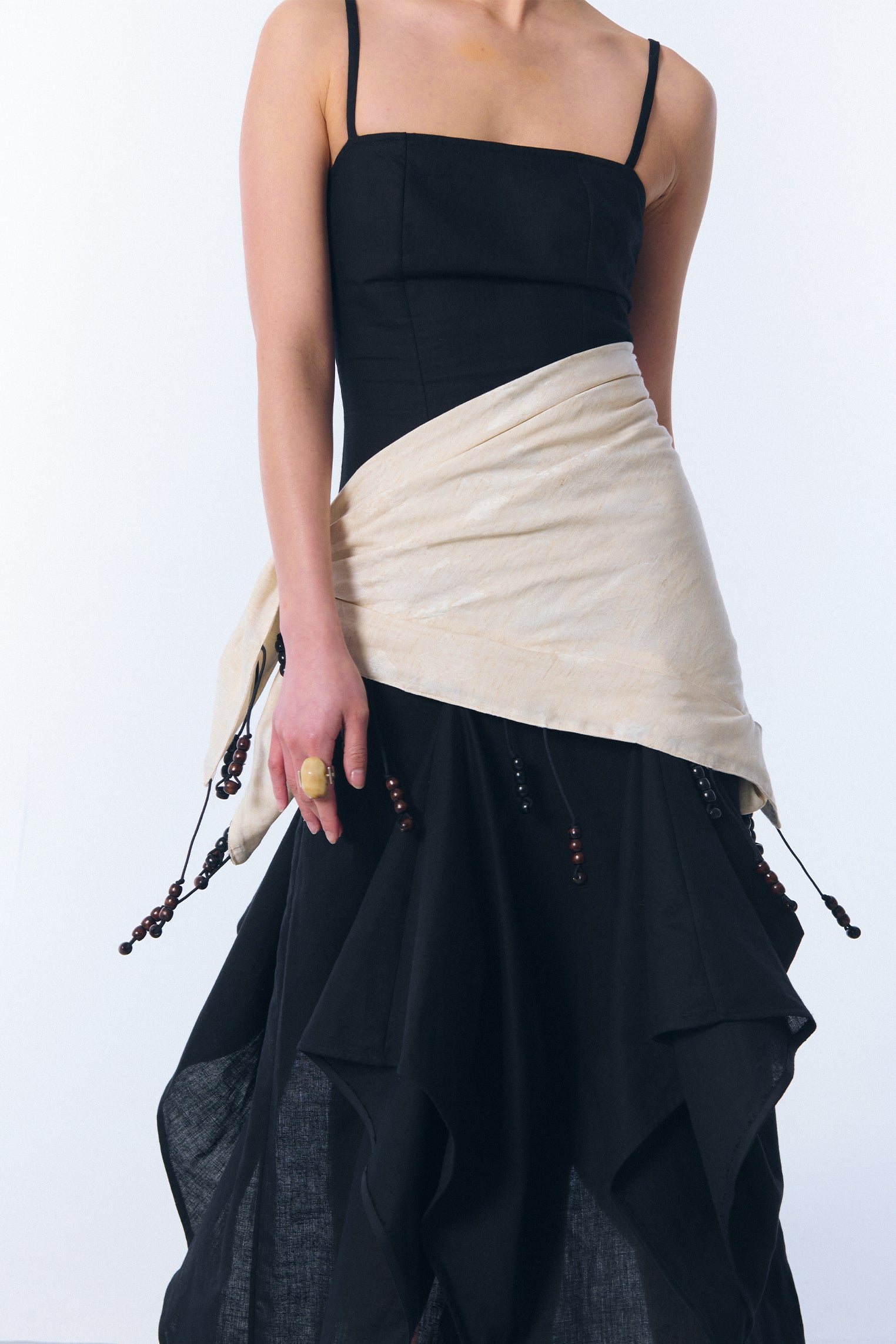 Vestido "tendal" en lino negro